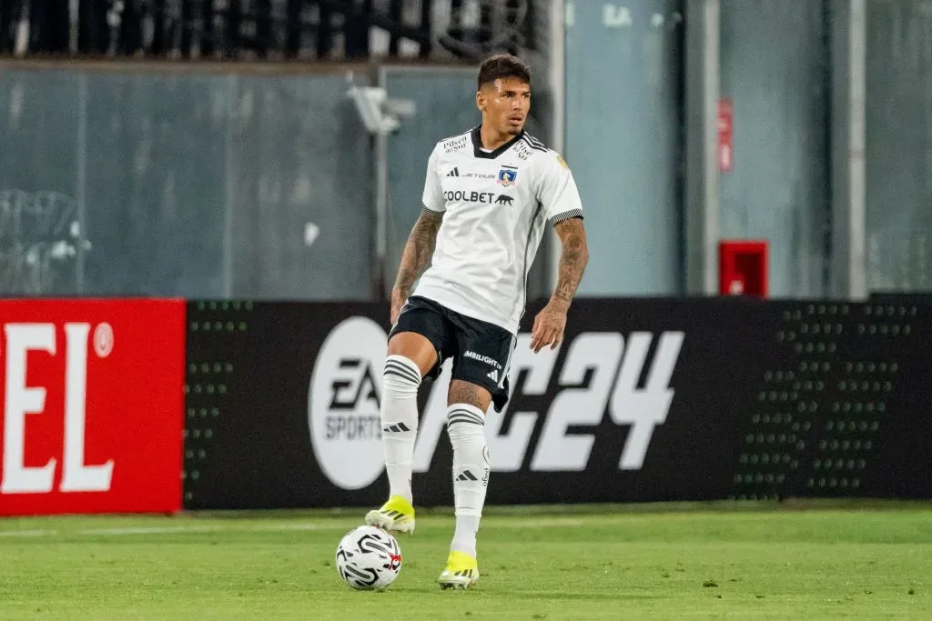 Alan Saldivia fue el mejor de la defensa de Colo Colo. Imagen: Guille Salazar/DaleAlbo