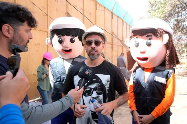 Jorge Valdivia durante la actividad en la obra Cumbre de Girasoles (Foto: Pepe Alvujar)