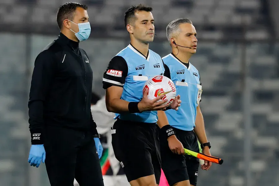 Fernando Véjar nuevamente dirigirá a Colo Colo. Imagen: Dragomir Yankovic/Photosport