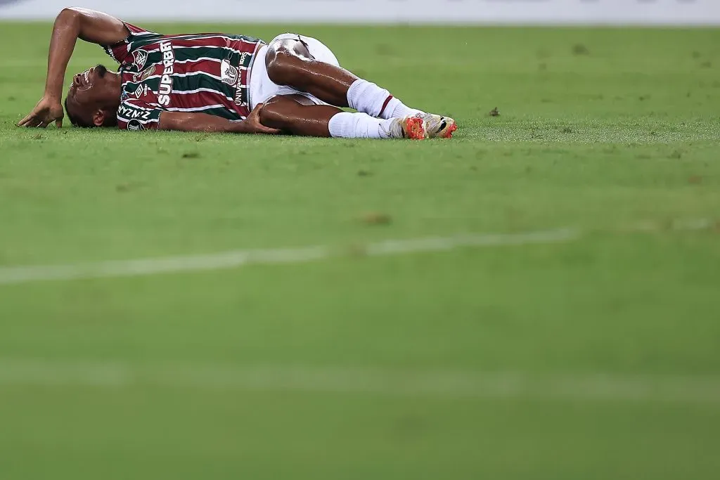 El delantero Lelé sufrió la rotura del ligamento cruzado anterior de su rodilla derecha ante Colo Colo y será baja por al menos seis meses. Foto: Getty Images.