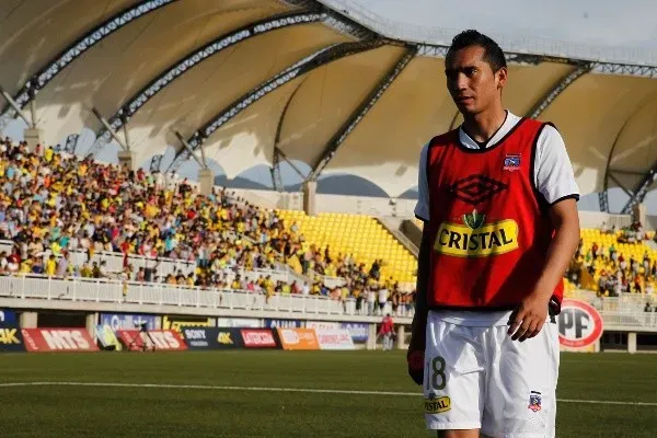 Sebastián Toro con la camiseta de Colo Colo