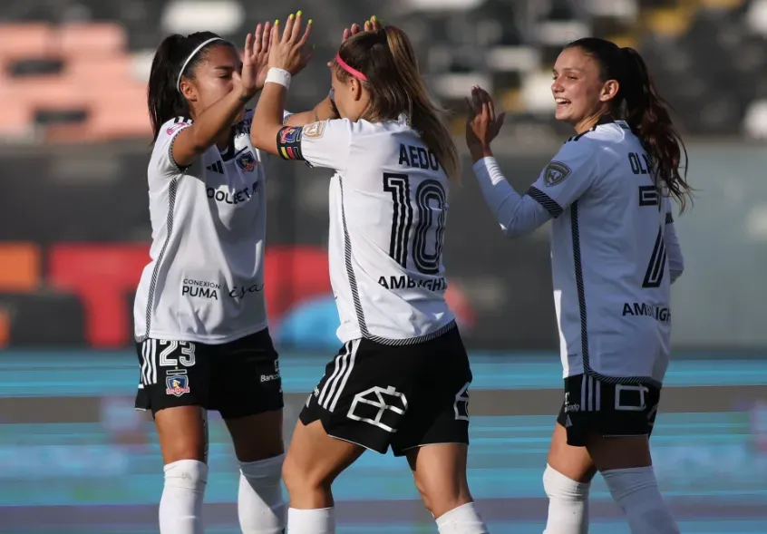 Aedo tras anotar el segundo gol de las Albas | Foto: Colo Colo Femenino