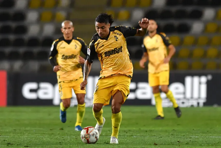 Luciano Cabral es una de las opciones que tiene Colo Colo. Imagen: Alejandro Pizarro Ubilla/Photosport