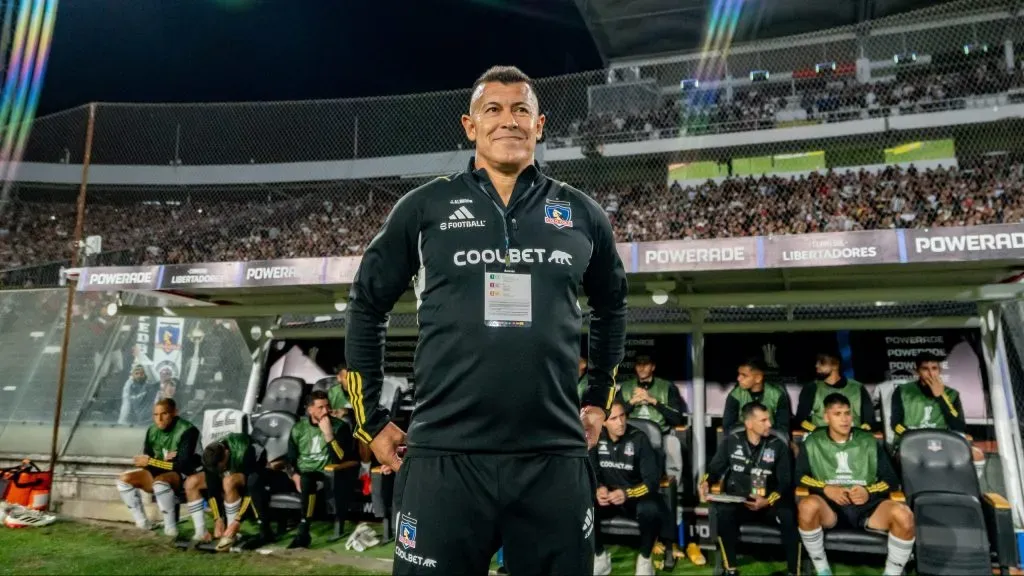 Jorge Almirón quiere a más jugadores en la banca.