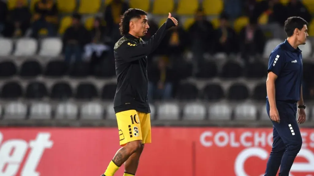 Luciano Cabral no va a Everton, por ahora