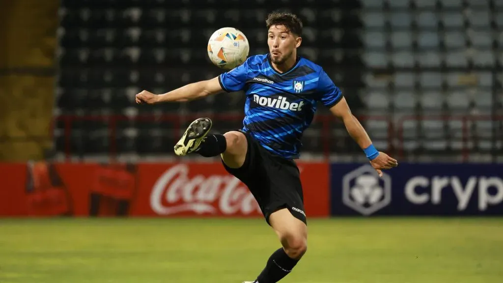 Felipe Loyola viene de jugar Copa Libertadores con Huachipato
