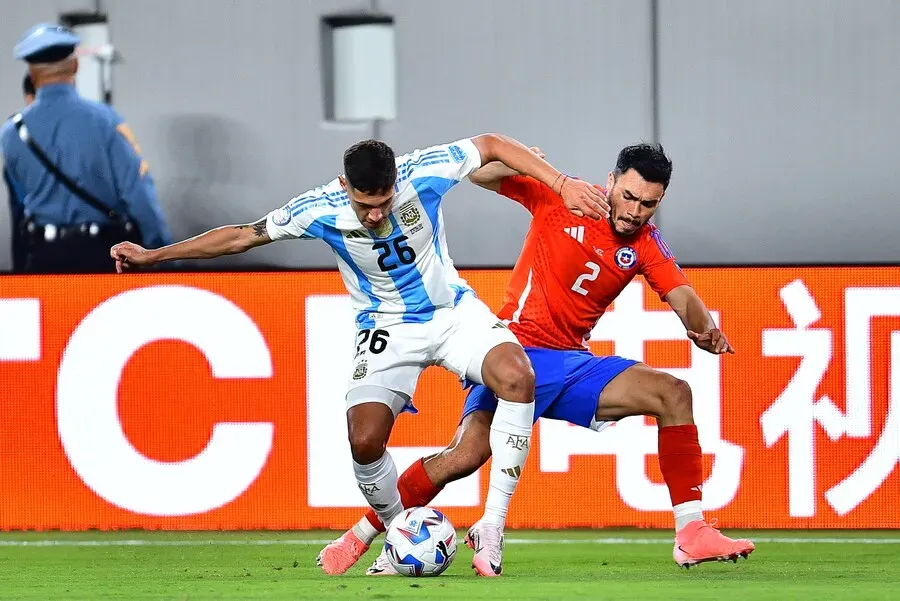 Gabriel Suazo es uno de los jugadores de Chile que está en capilla. Imagen: Adrian Mecias /Mexsport/Photosport