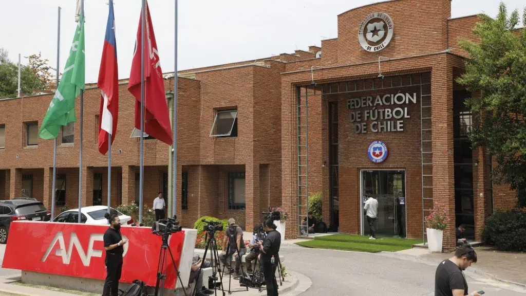 ANFP deberá pagar millonaria multa a TNT Sports.