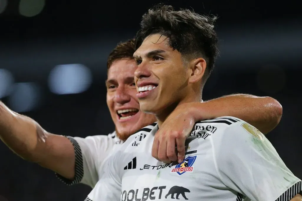Carlos Palacios vuelve a la titularidad en Colo Colo.