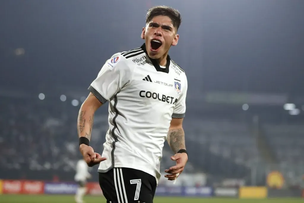 Carlos Palacios comandará el ataque albo ante la Unión Española.