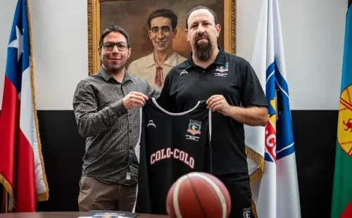 Ernesto Menchaca, el DT de Colo Colo Básquet.