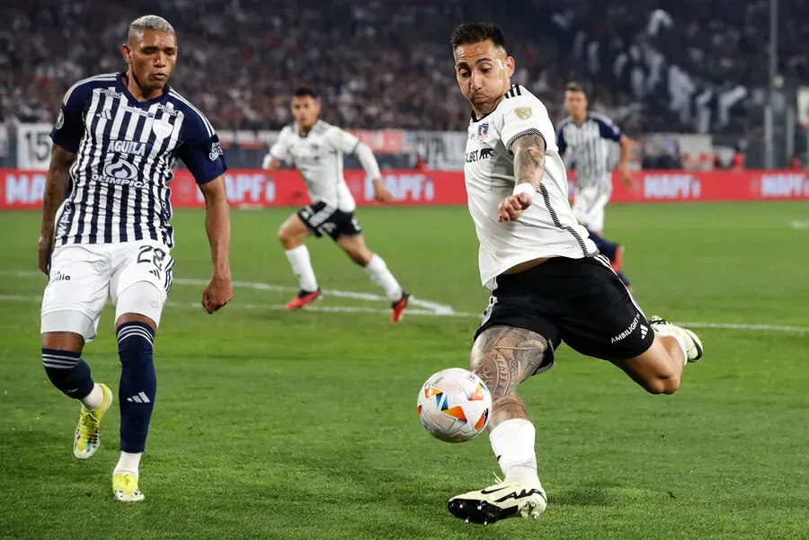 Javier Correa aún no se estrena en las redes con Colo Colo. Imagen: Felipe Zanca/Photosport