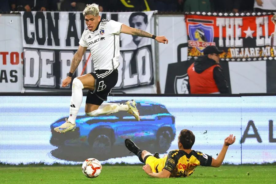 Carlos Palacios podrá jugar frente a Ñublense en el Monumental. Imagen: Marcelo Hernandez/Photosport