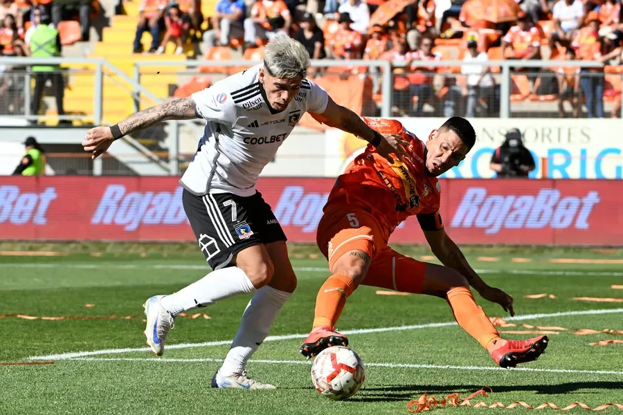 Carlos Palacios es una de las figuras del Colo Colo 2024. Imagen: Pedro Tapia/Photosport