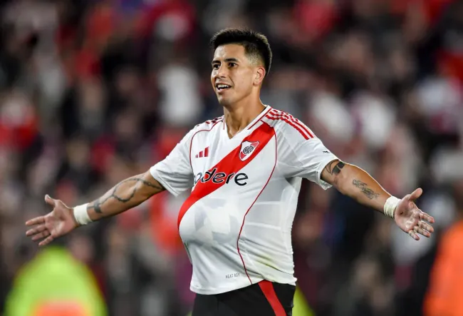 Maximiliano Meza se queda afuera ante Boca pensando en Colo Colo. Imagen: Marcelo Endelli/Getty Images