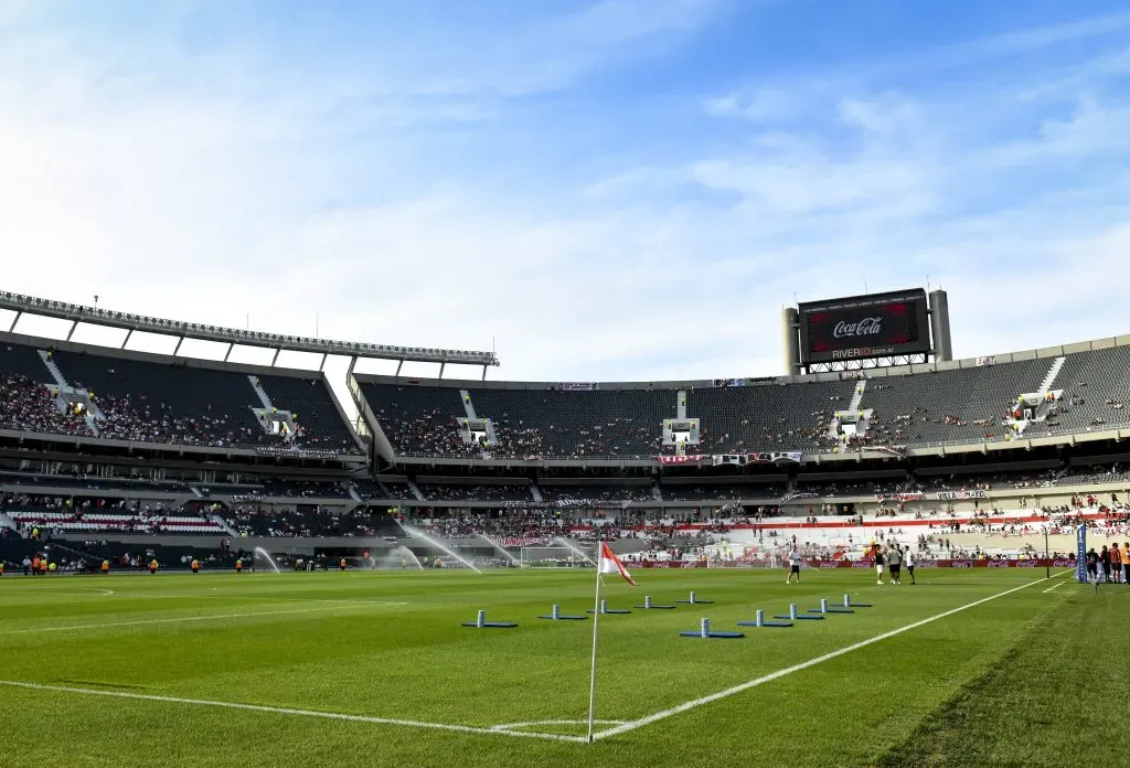 Dirigencia alba visita este lunes el Monumental de River Plate, pensando en la Ruca | Foto: Getty
