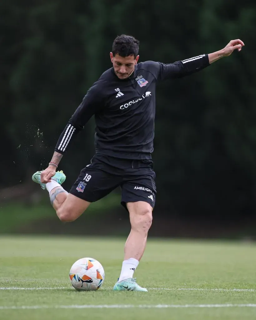 Gonzalo Castellani en el entrenamiento antes de regresar a Santiago desde Argentina. (Foto: Colo Colo)