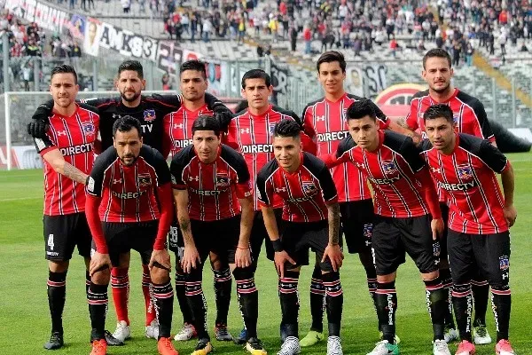La camiseta roja utilizada por Colo Colo en la temporada 2017