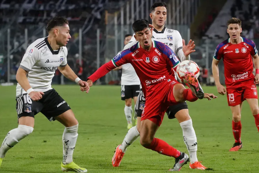 Duelo entre Colo Colo y Unión La Calera puede ser nuevamente reprogramado. Imagen: Jonnathan Oyarzun/Photosport