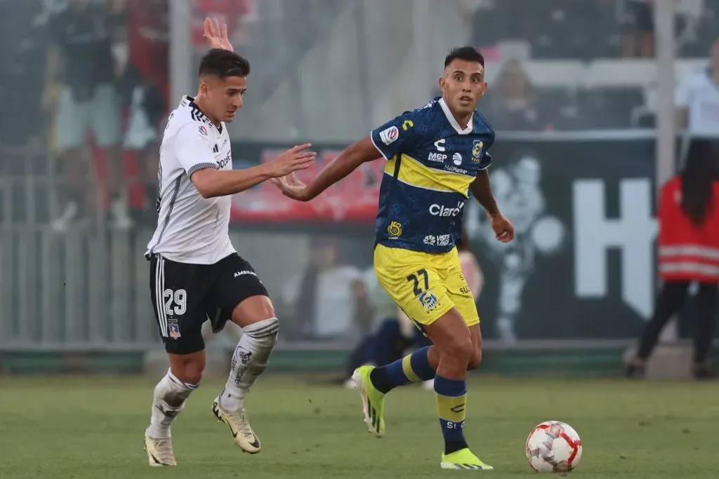 Rodrigo Contreras enfrentando a Colo Colo con Everton. (Foto: Photosport)