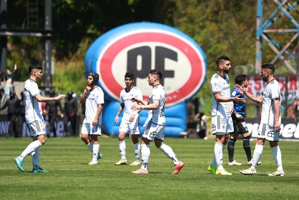 Jugadores de Colo Colo en el partido con Huachipato. (Foto: Photosport)