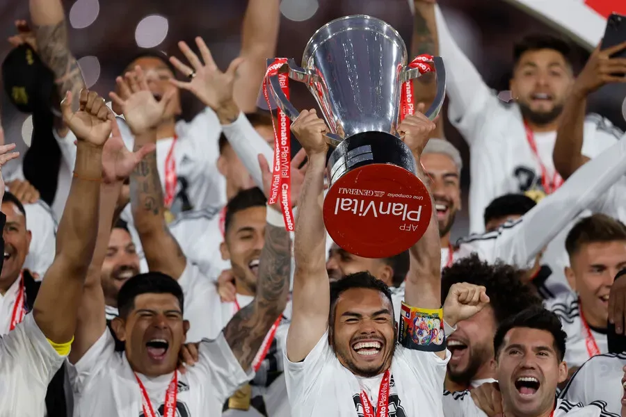 Colo Colo quiere repetir los festejos del 2022 en el Estadio Monumental. Imagen: Jose Alvujar/Photosport