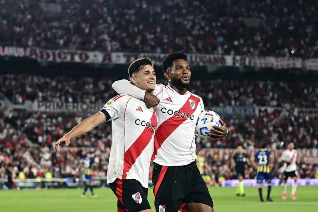 Pablo Solari y Miguel Borja celebrando el triunfo de River Plate. (Foto: Getty Images)