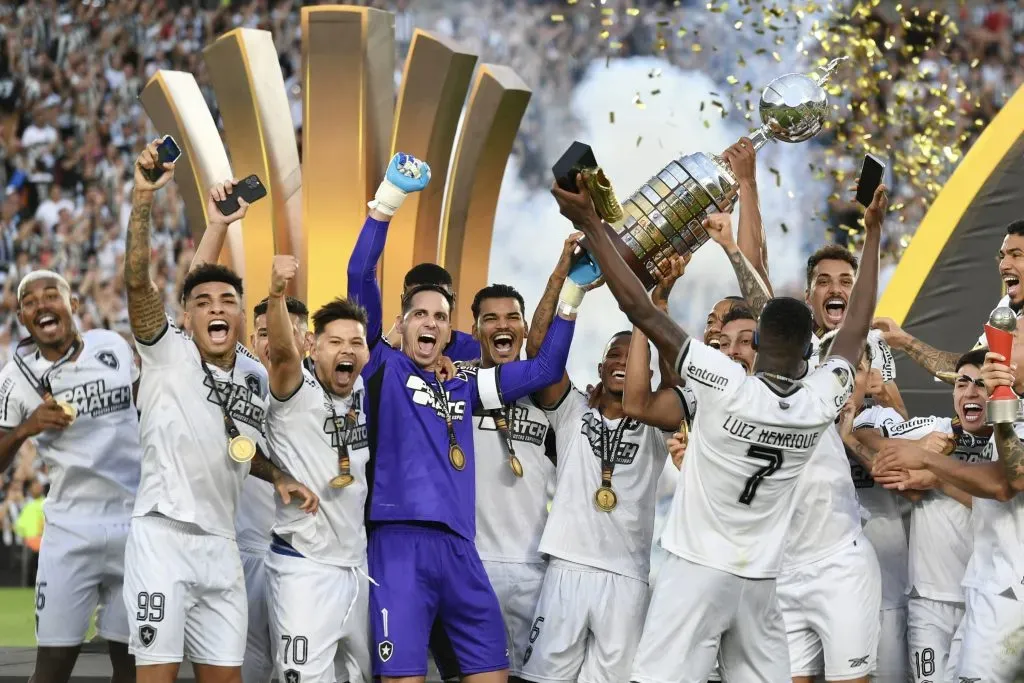 Roberto Fernández campeón de la Copa Libertadores con Botafogo. (Foto: Getty Images)