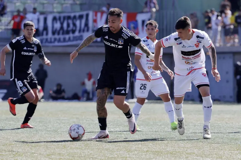Javier Correa con Colo Colo enfrentando a Deportes Copiapó. (Foto: Photosport)