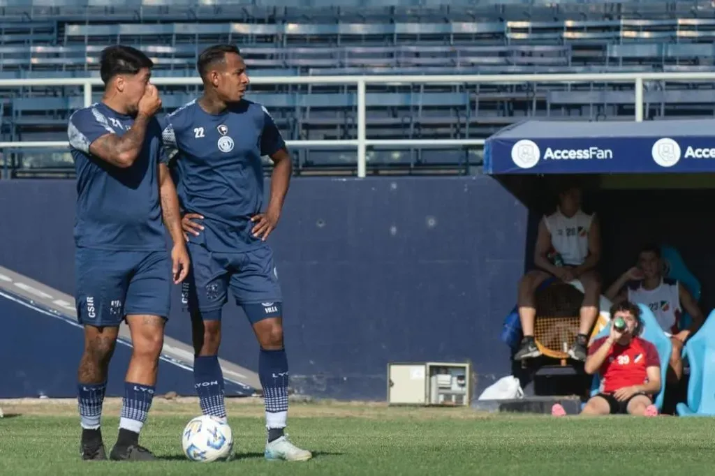 Sebastián Villa se sigue entrenando con Independiente Rivadavia. Imagen: Instagram Sebastián Villa