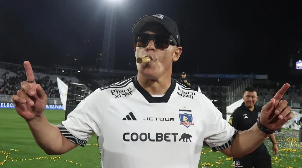 Jorge Almirón tiene contrato hasta diciembre de 2025 en Colo Colo.