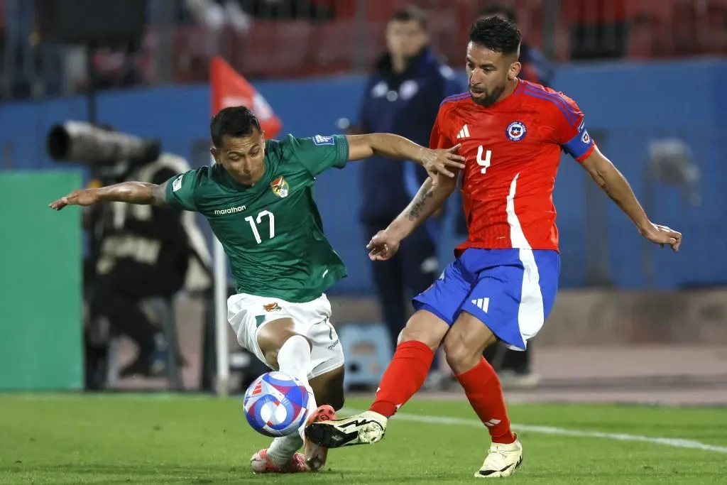 Mauricio Isla es baja en la Roja.