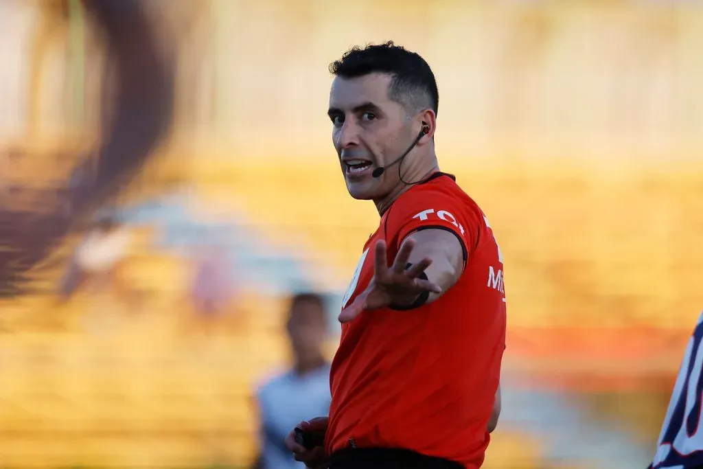 Fernando Véjar será el juez entre Colo Colo y La Serena. Imagen: Pepe Alvujar/Photosport