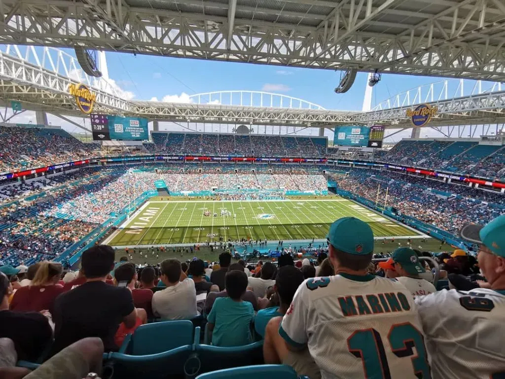 El antes y el después del Hard Rock Stadium.