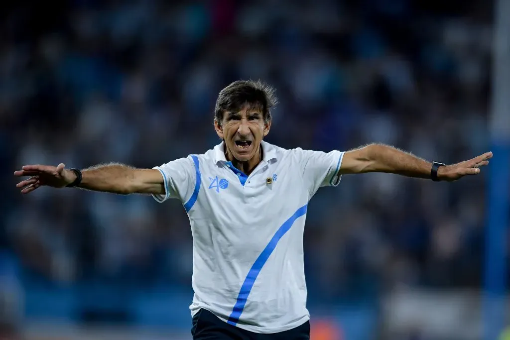 Gustavo Costas habló de los enfrentamientos ante el Cacique en la Copa Libertadores.