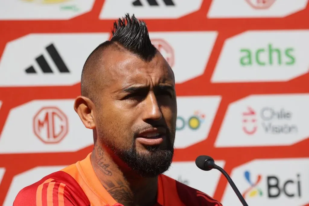 Arturo Vidal en conferencia de prensa. (Foto: Photosport)