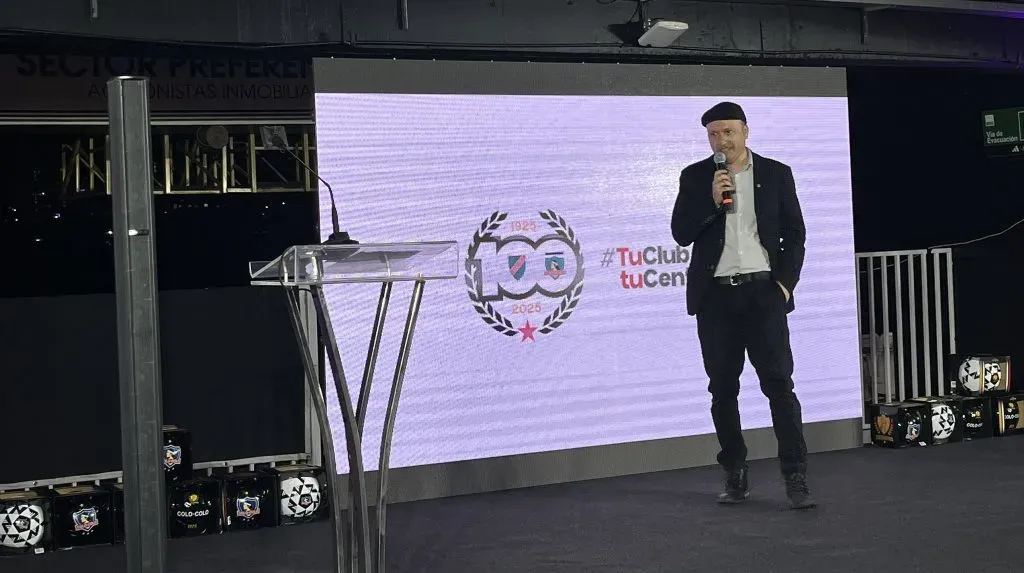 Edmundo Valladares en la ceremonia en que asumió como presidente del CSD Colo Colo