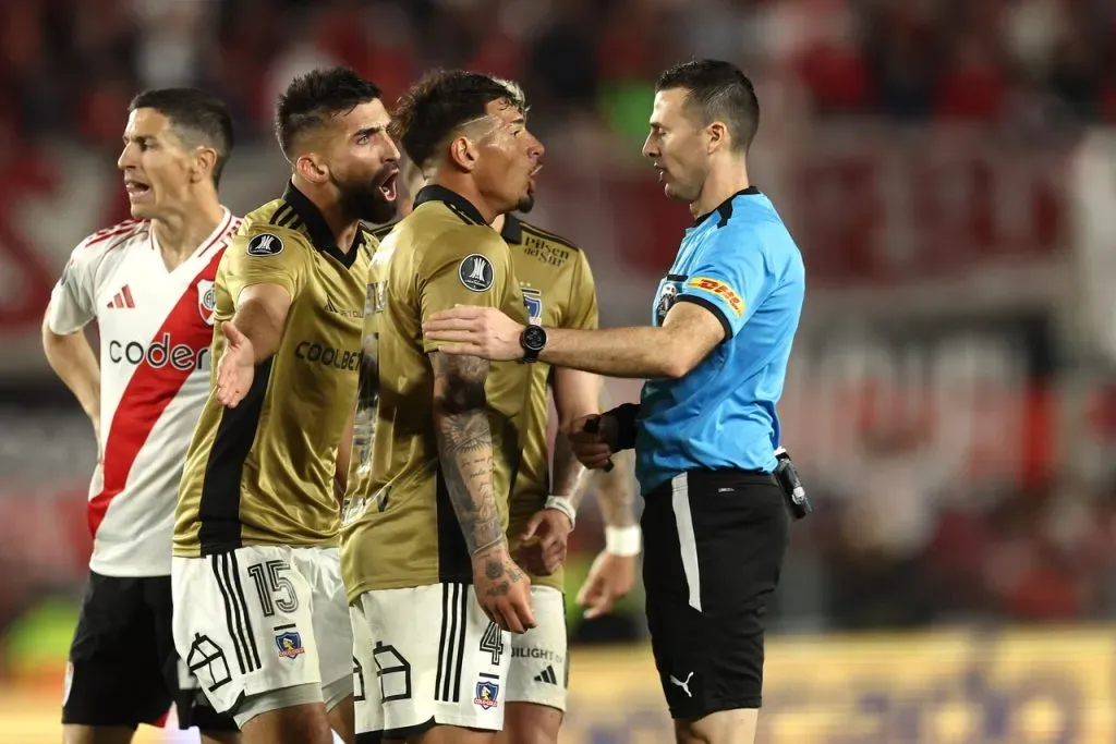 Árbitros aplicarán el nuevo reglamento en la Copa Libertadores. Imagen: Alejandro Pagni/Photosport