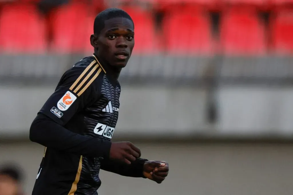 Manley Clerveaux firmó su primer contrato con Colo Colo. Imagen: Andres Pina/Photosport