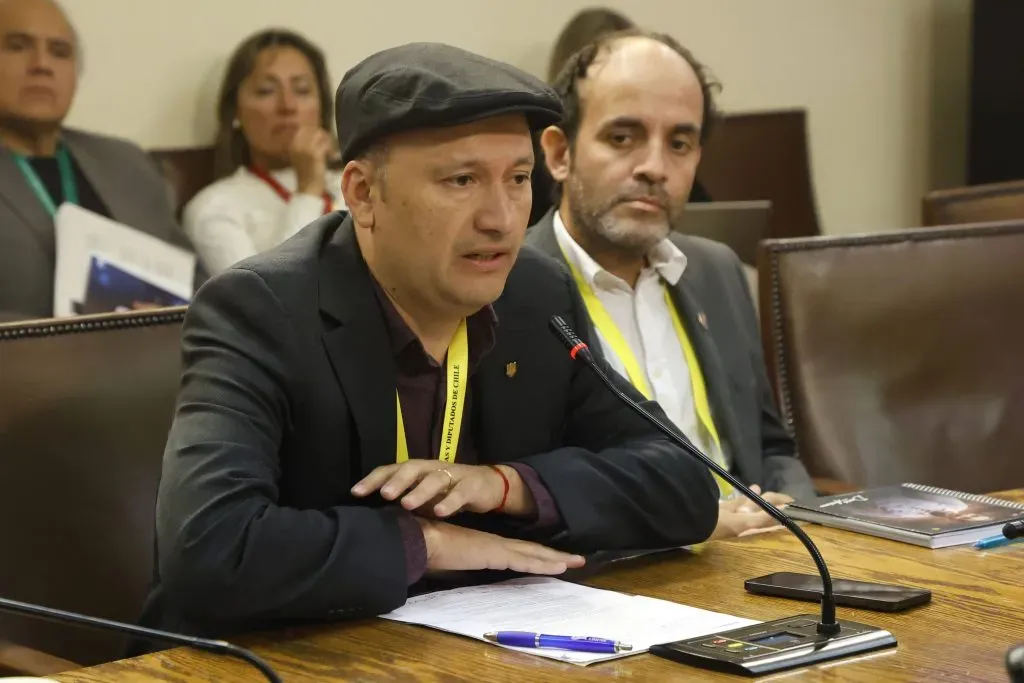 Edmundo Valladares en la reunión del Congreso Nacional. (Foto: Aton Chile)