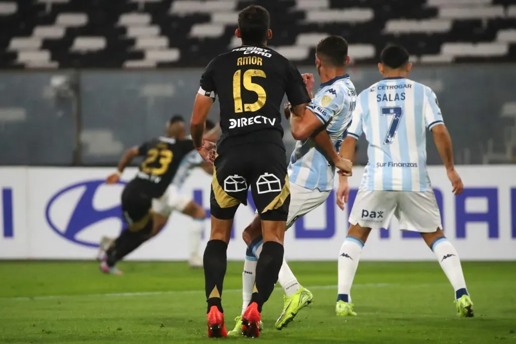 Emiliano Amor fue uno de los mejores de Colo Colo esta noche. Imagen: Jonnathan Oyarzun/Photosport
