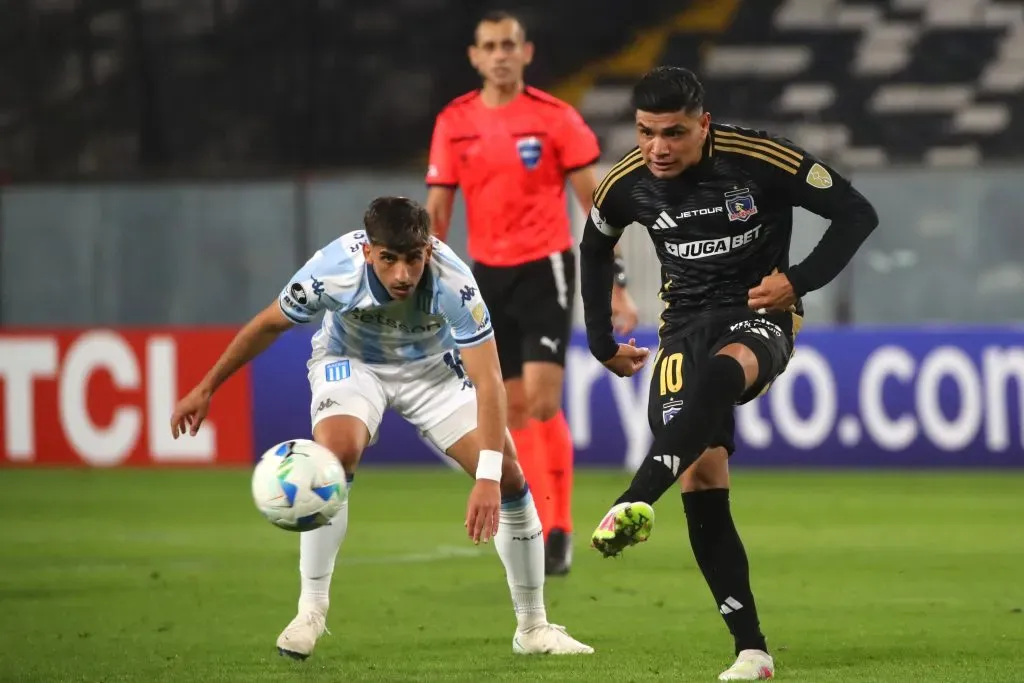 Claudio Aquino en el partido con Racing Club. (Foto: Photosport)