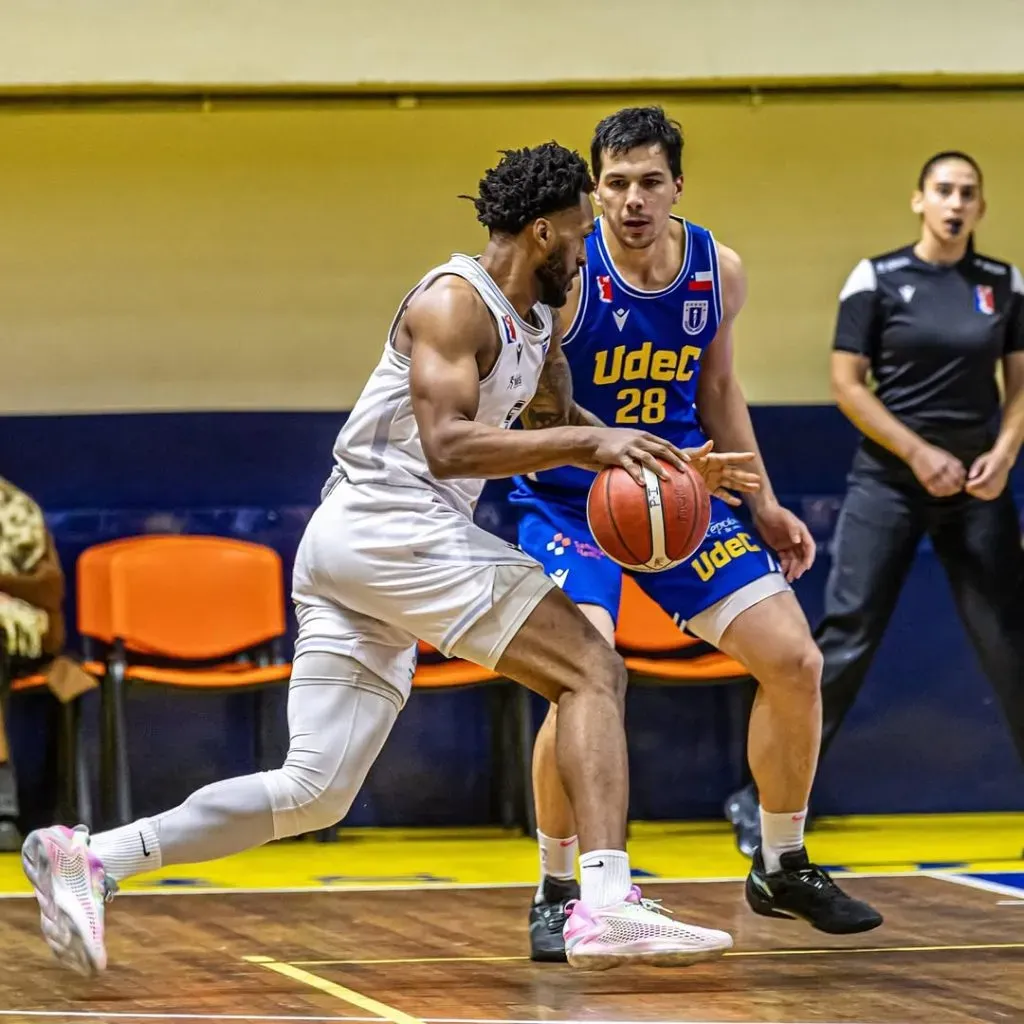 Colo Colo busca remontar la serie frente a Universidad de Concepción en el básquetbol. Imagen: CSD Colo Colo