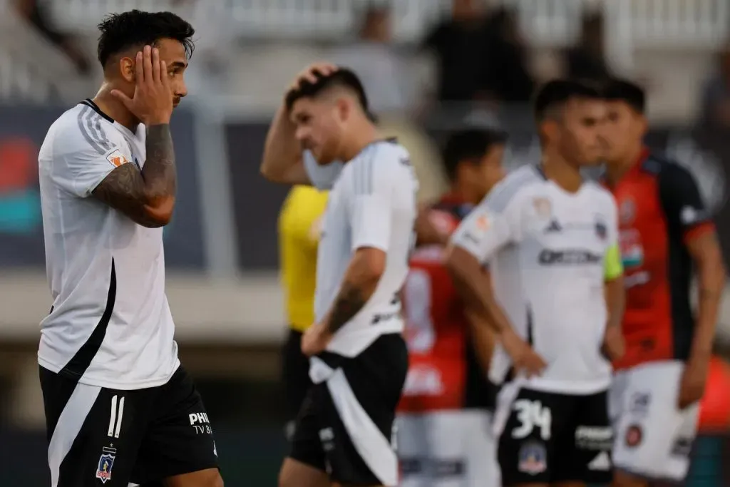 Colo Colo se enreda en la tabla de posiciones de la Liga de Primera. Imagen: Andres Pina/Photosport
