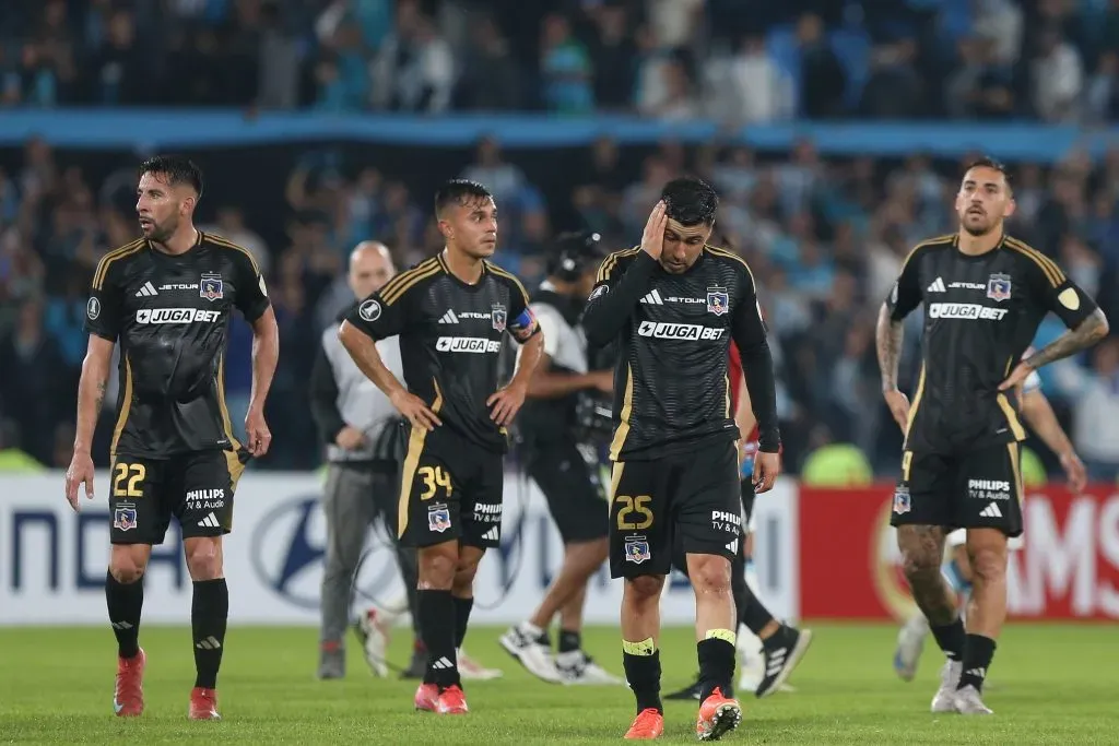 Jugadores de Colo Colo lamentando la eliminación. (Foto: Getty Images)