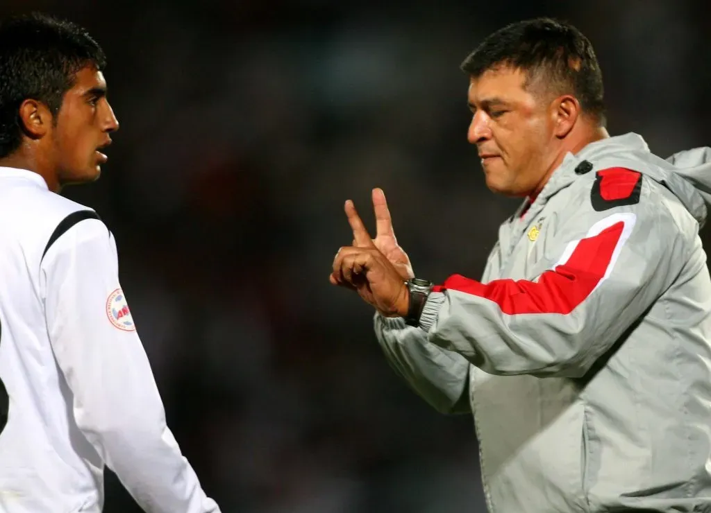 La ácida crítica de Claudio Borghi hacia Arturo Vidal tras su expulsión ante Racing.