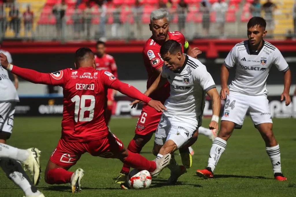 Colo Colo se verá las caras con Ñublense este lunes en el Monumental. Imagen: Jonnathan Oyarzun/Photosport