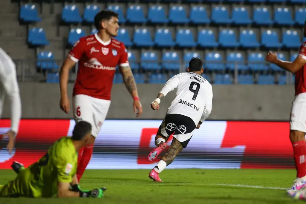 Francisco Marchant y Javier Correa se avivaron para que el argentino marcara un golazo que significó el 1 a 1 momentáneo ante Deportes Iquique.