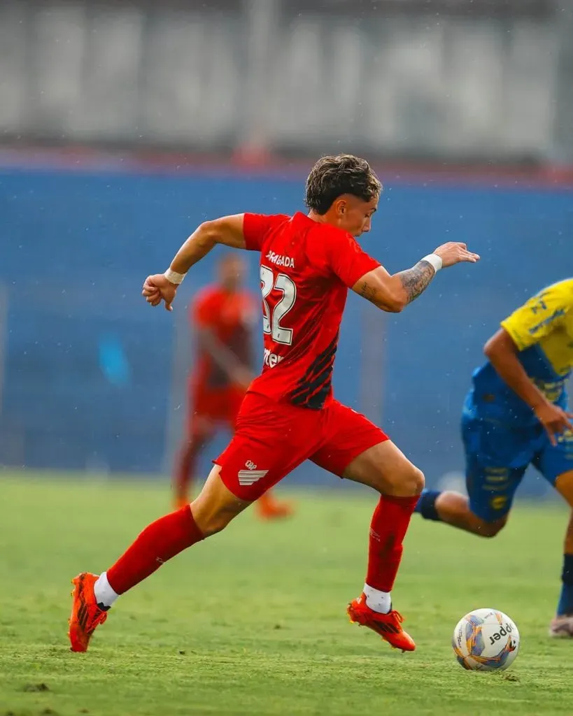 El delantero en el Athletico Paranaense. (Foto: luciano__9)
