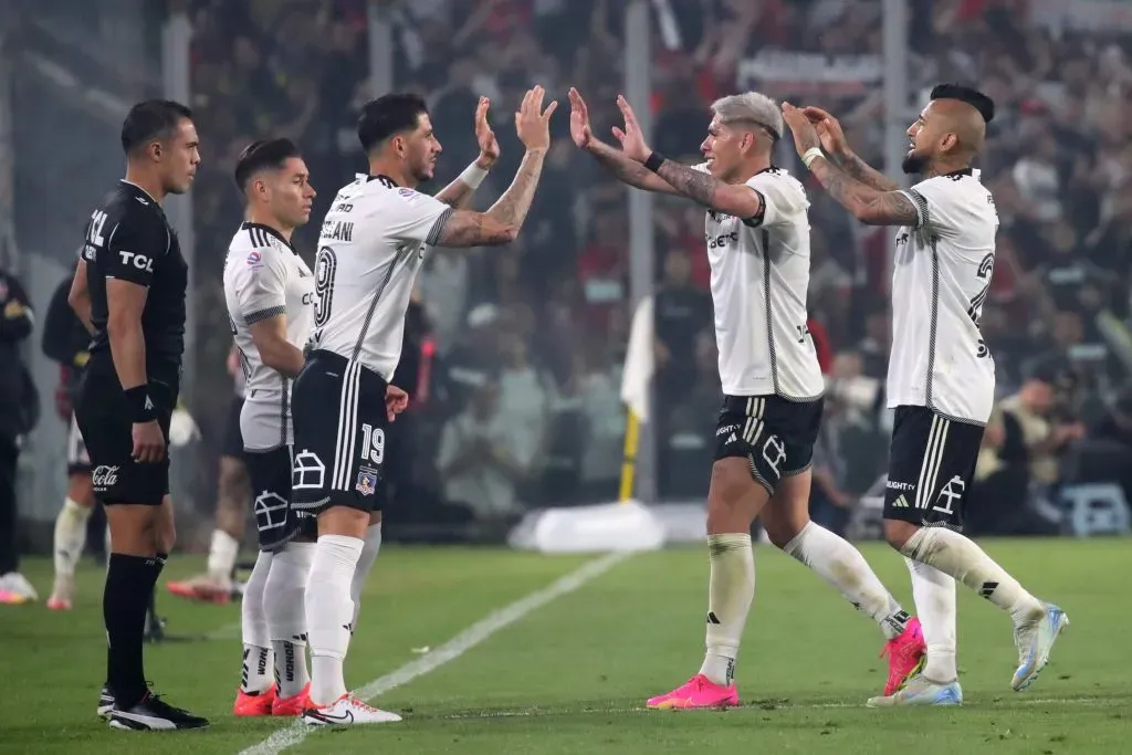 Gonzalo Castellani reveló cómo es compartir camarín con el King Arturo, a quien llenó de elogios.